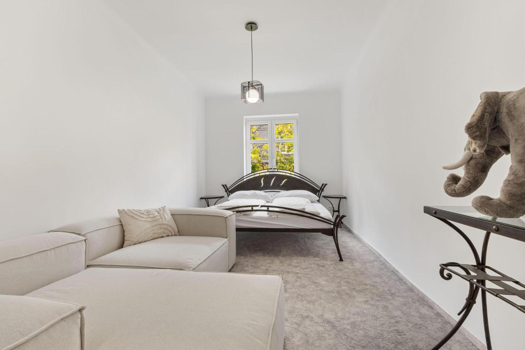Ah Luxury Old Town Apartment Bratislava Bagian luar foto